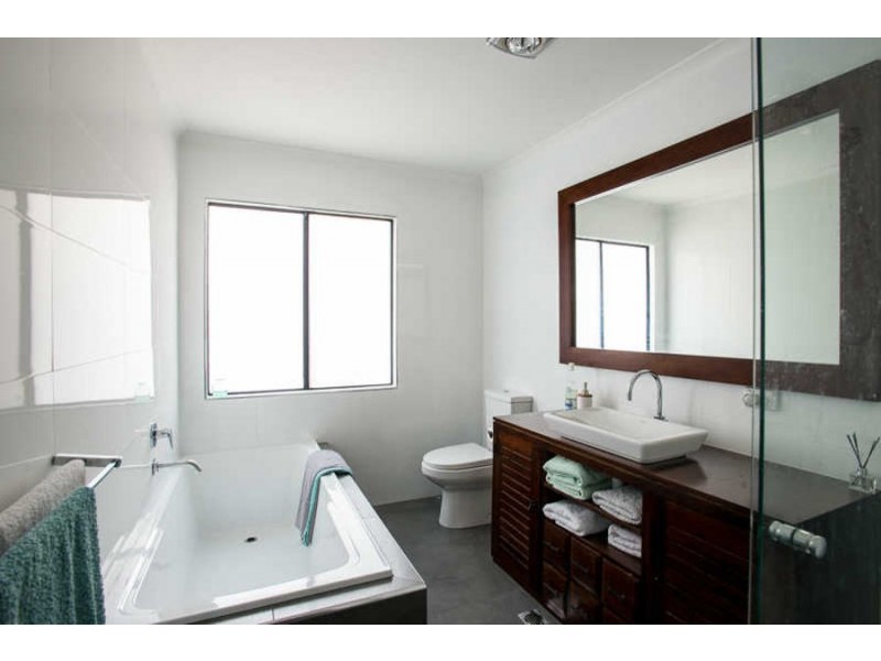 98 Francis Road, Bli Bli QLD 4560