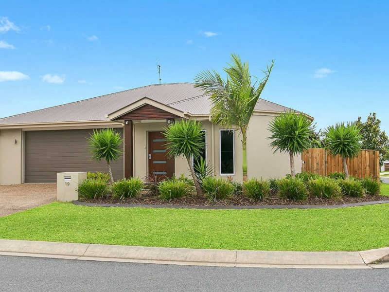 19 Kurrimine Cres, Mountain Creek QLD 4557