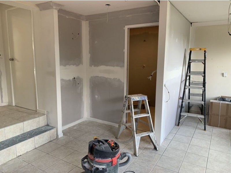 17 Kalinda Ave, Mooloolaba QLD 4557