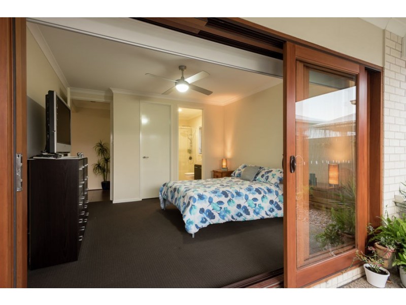 16 Apple Crescent, Caloundra West QLD 4551