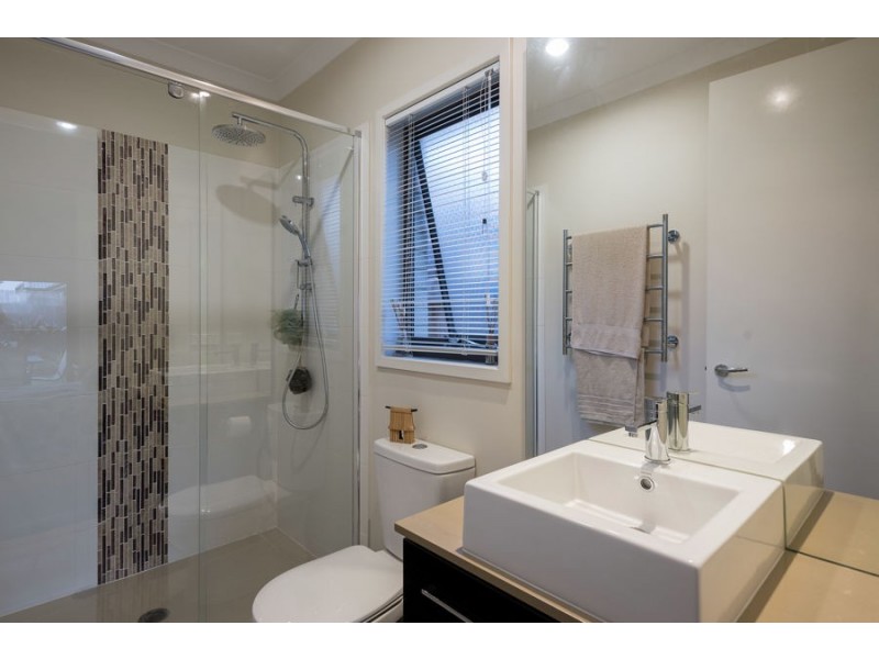 16 Apple Crescent, Caloundra West QLD 4551