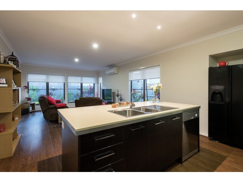 16 Apple Crescent, Caloundra West QLD 4551