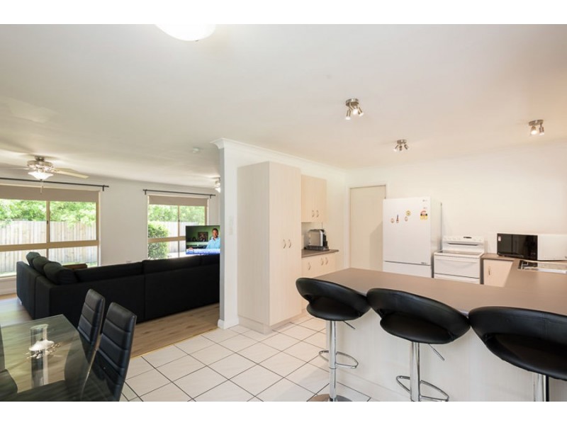 2/23 Kevin Grove, Caboolture South QLD 4510