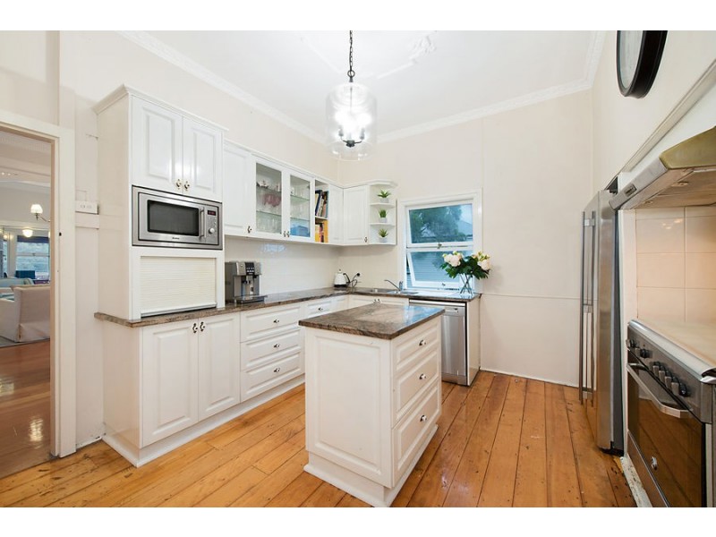 30 Nicklin Street, Coorparoo QLD 4151