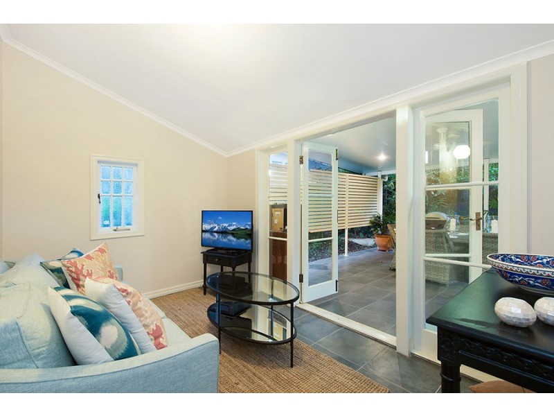 30 Nicklin Street, Coorparoo QLD 4151