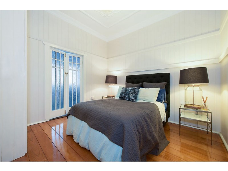 30 Nicklin Street, Coorparoo QLD 4151