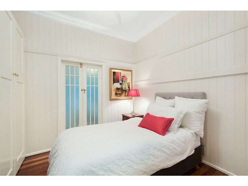 30 Nicklin Street, Coorparoo QLD 4151