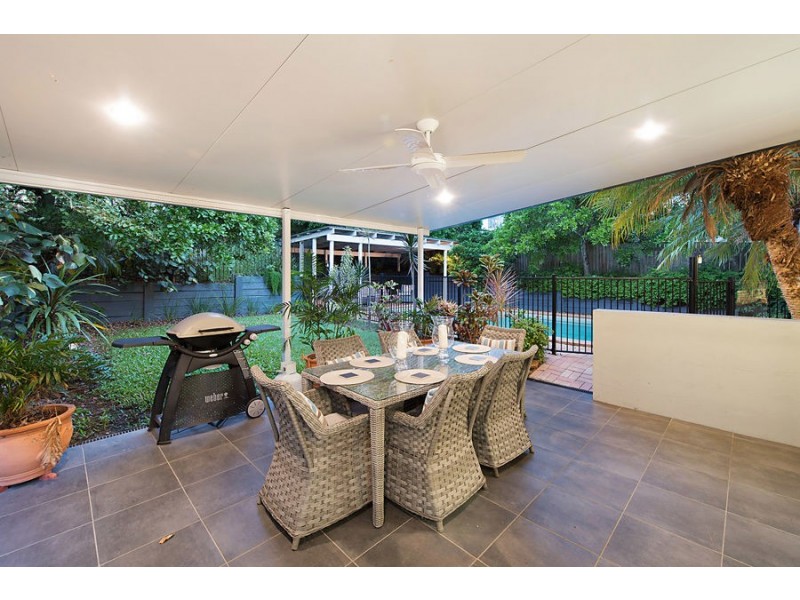 30 Nicklin Street, Coorparoo QLD 4151