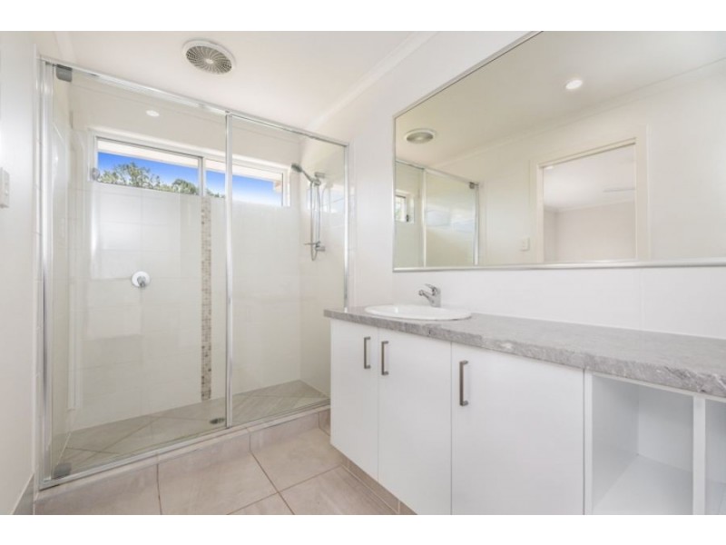 5 Grimes Terrace, Burnside QLD 4560