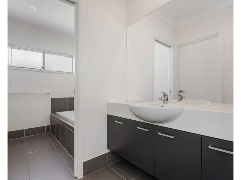 4 Viridian Circuit, Birtinya QLD 4575