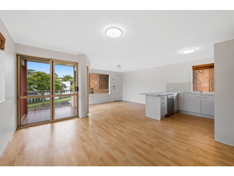 11/2 Camfield St, Alexandra Headland QLD 4572