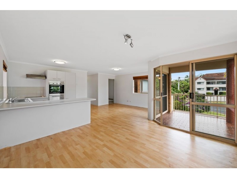 11/2 Camfield St, Alexandra Headland QLD 4572