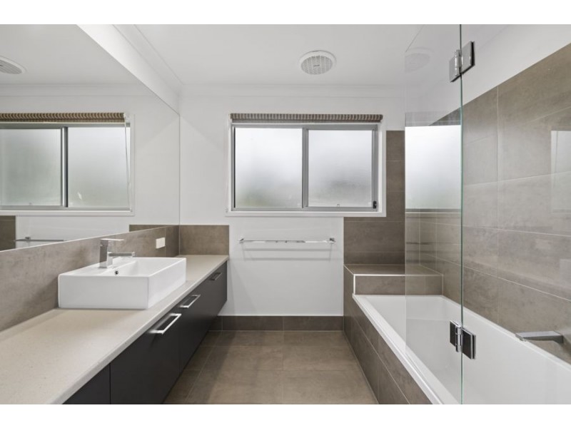 1/31 Orlando Ct, Kuluin QLD 4558