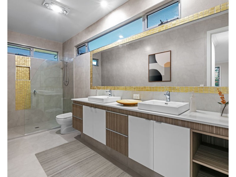 9 Apple Gum Place, Palmview QLD 4553