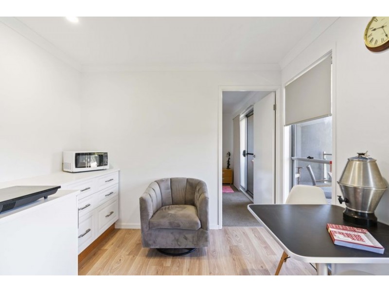 2/31 Orlando Ct, Kuluin QLD 4558