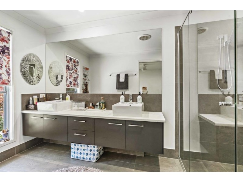 2/31 Orlando Ct, Kuluin QLD 4558