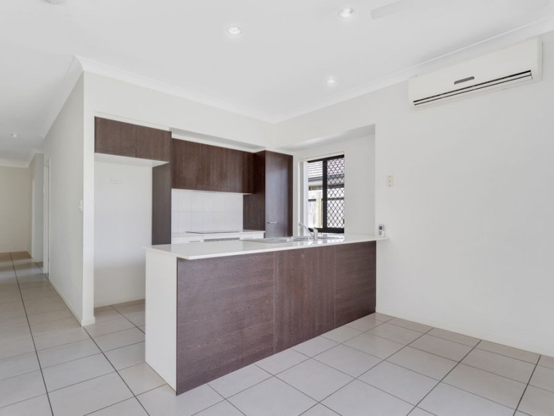 45 Riviera Crs, North Lakes QLD 4509