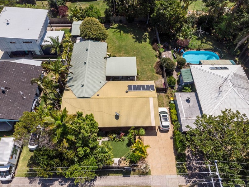 5 Oloway Cr, Alexandra Headland QLD 4572
