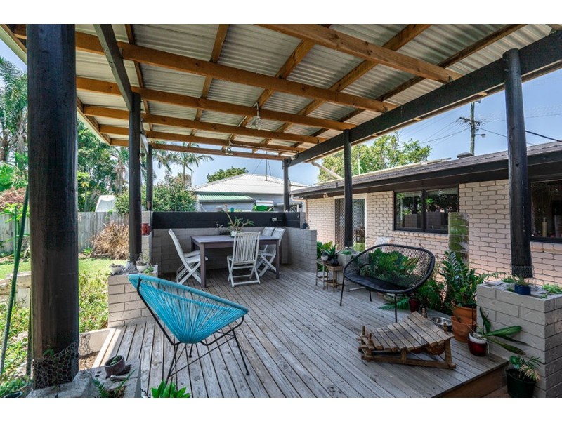5 Oloway Cr, Alexandra Headland QLD 4572