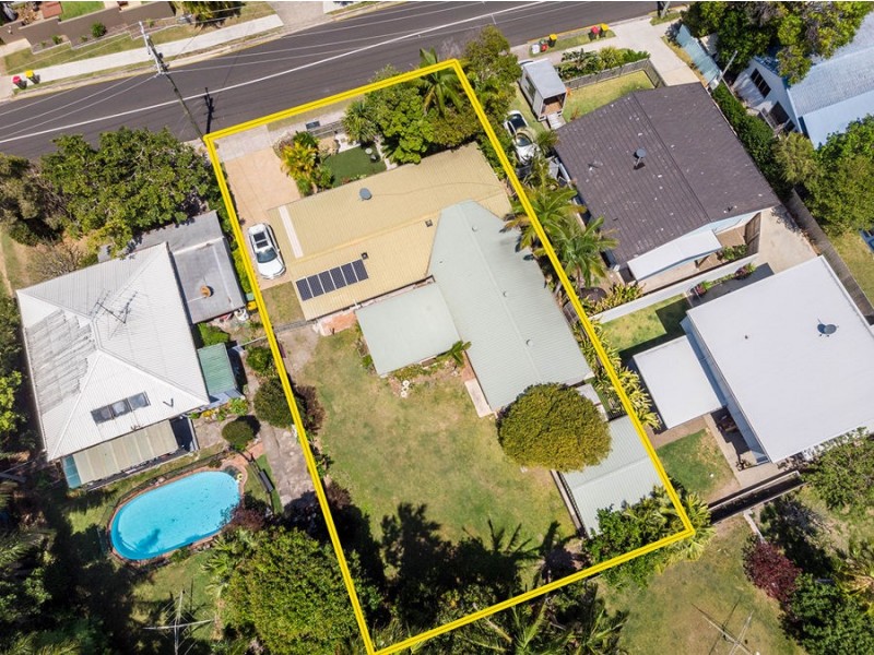 5 Oloway Cr, Alexandra Headland QLD 4572