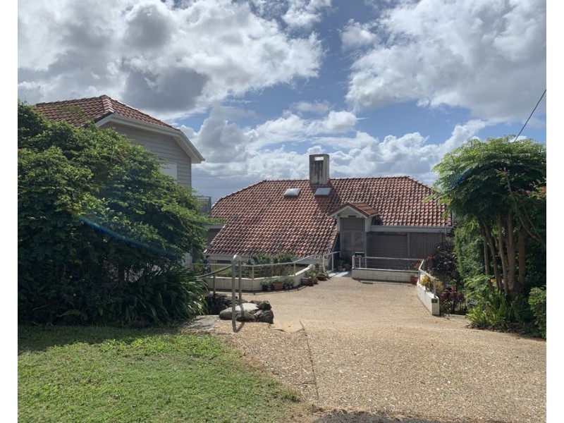 2/1 Riverview Ave, Buderim QLD 4556