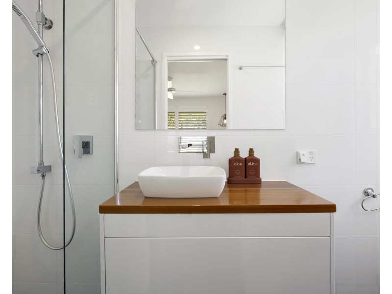 42 Yorlambu Parade, Maroochydore QLD 4558