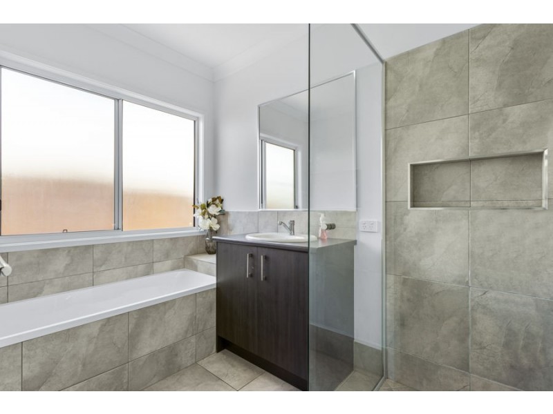 28 Capricorn Crescent, Meridan Plains QLD 4551