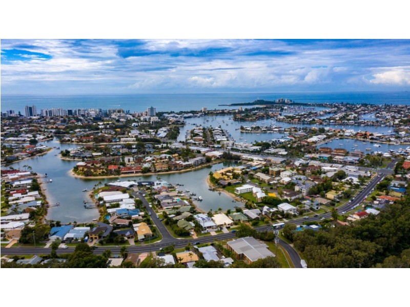 28 Amarina Ave, Mooloolaba QLD 4557