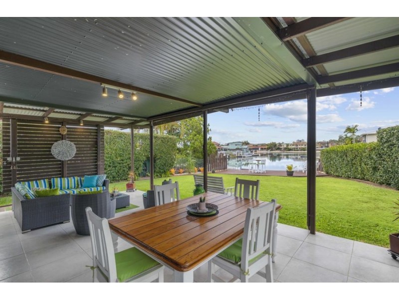 28 Amarina Ave, Mooloolaba QLD 4557