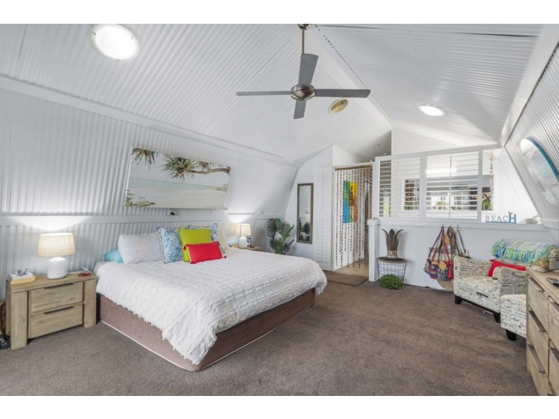 28 Amarina Ave, Mooloolaba QLD 4557