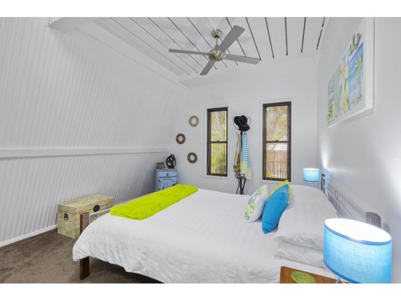 28 Amarina Ave, Mooloolaba QLD 4557