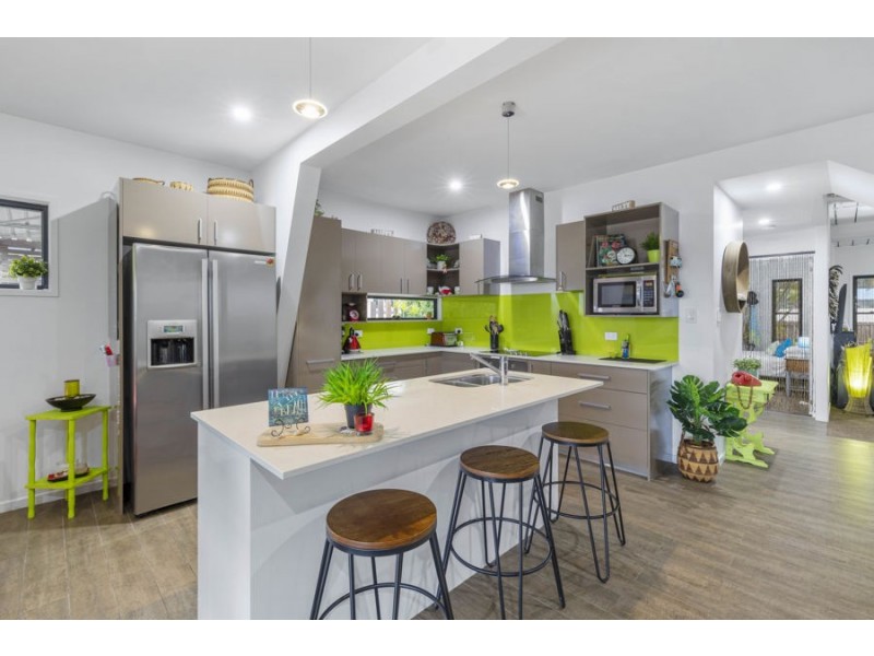 28 Amarina Ave, Mooloolaba QLD 4557