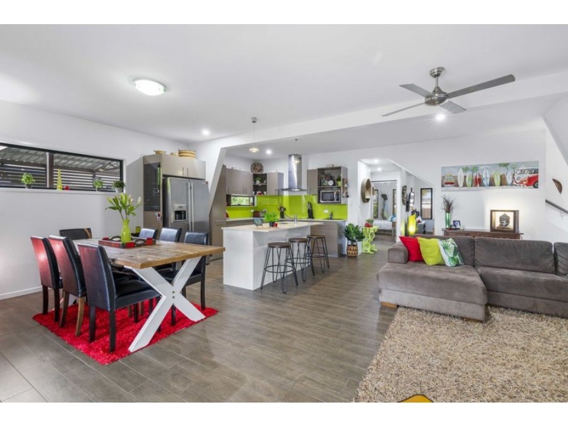 28 Amarina Ave, Mooloolaba QLD 4557