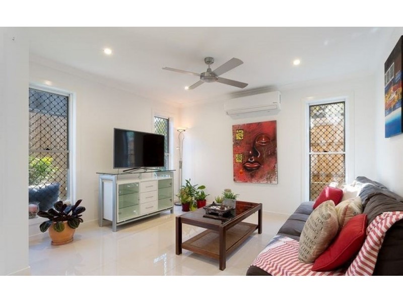 4/7 McAneny St, Redcliffe QLD 4020