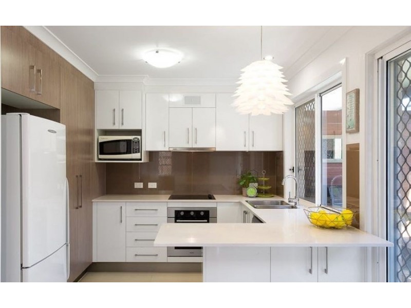 4/7 McAneny St, Redcliffe QLD 4020