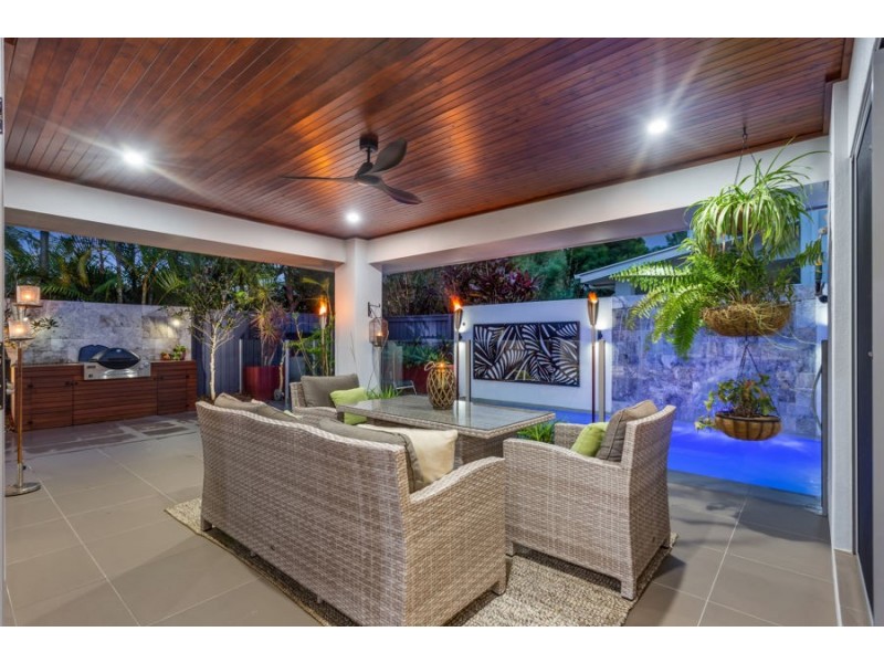 1 Tomkins Esp, Birtinya QLD 4575