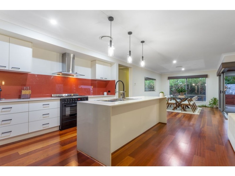 1 Tomkins Esp, Birtinya QLD 4575