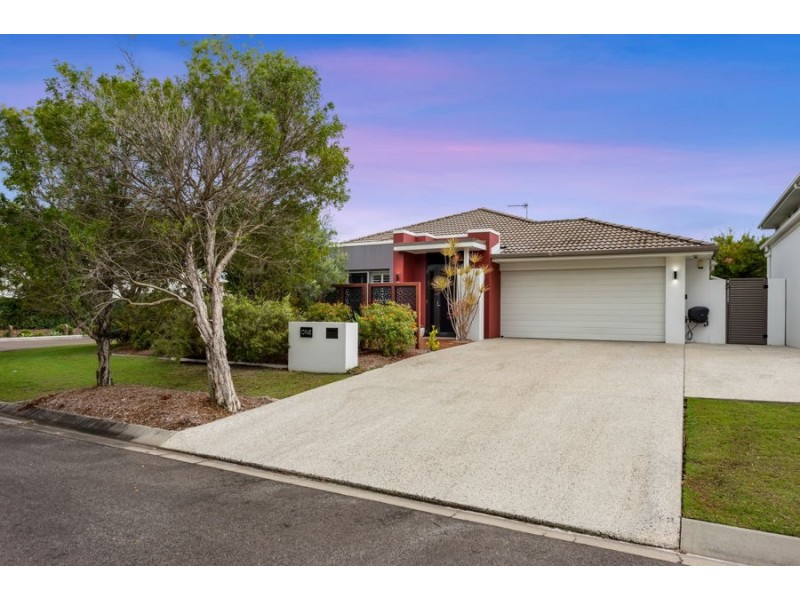 1 Tomkins Esp, Birtinya QLD 4575