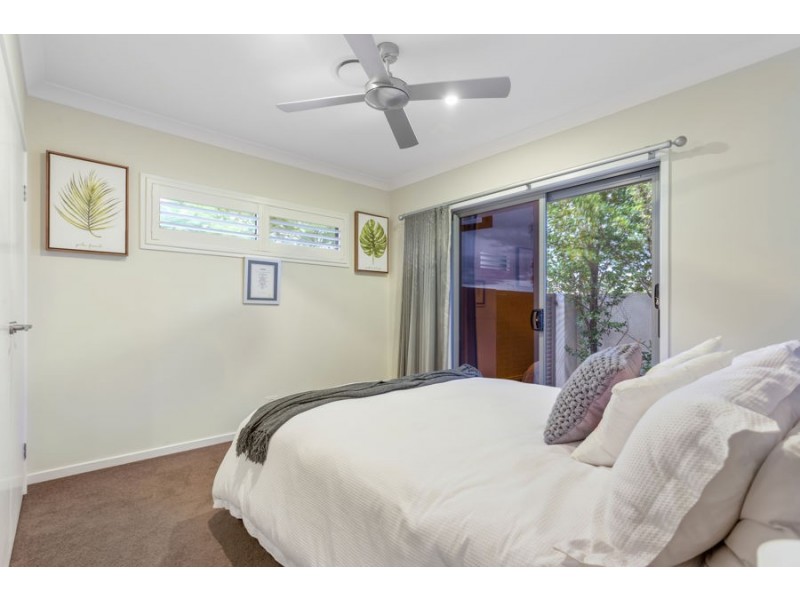 1 Tomkins Esp, Birtinya QLD 4575