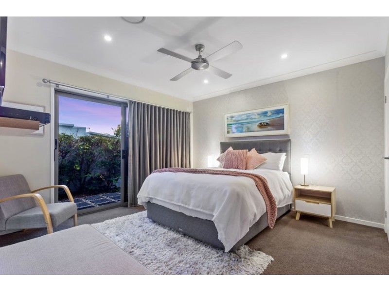 1 Tomkins Esp, Birtinya QLD 4575