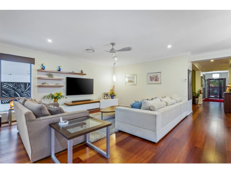 1 Tomkins Esp, Birtinya QLD 4575