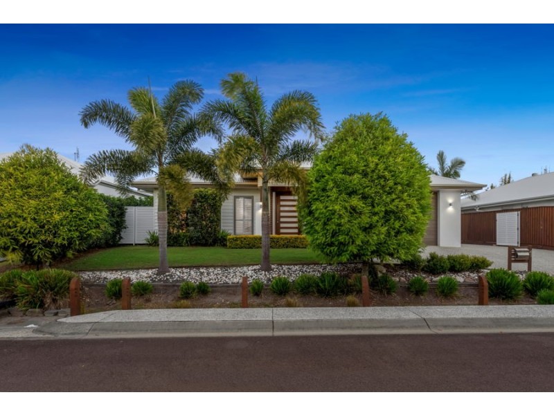 1 Blade Court, Birtinya QLD 4575