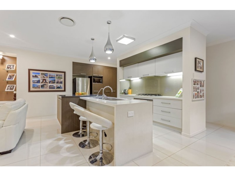 1 Blade Court, Birtinya QLD 4575