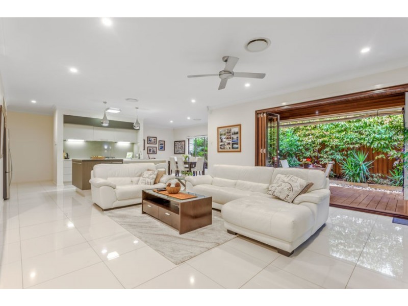 1 Blade Court, Birtinya QLD 4575