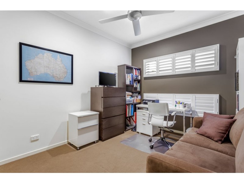 1 Blade Court, Birtinya QLD 4575