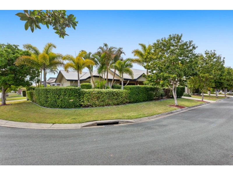 2 Flores Street, Parrearra QLD 4575