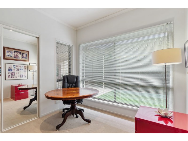 2 Flores Street, Parrearra QLD 4575