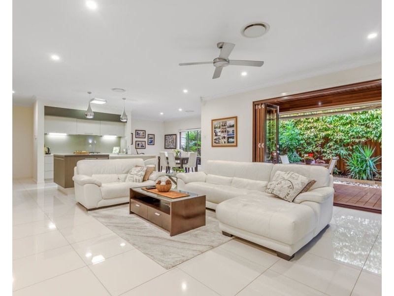 1 Blade Court, Birtinya QLD 4575