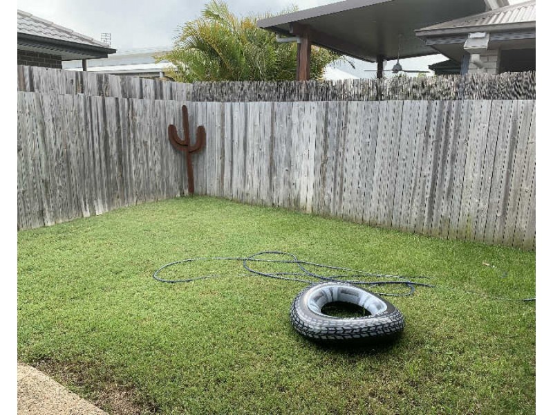 18 Apple Crescent, Caloundra West QLD 4551