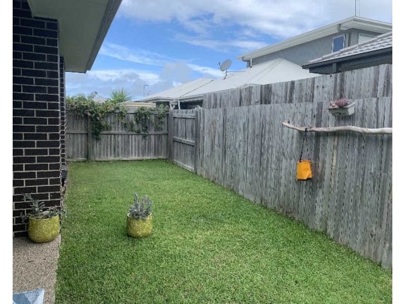 18 Apple Crescent, Caloundra West QLD 4551